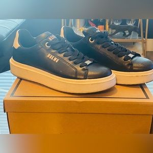 Nokwol Cactus Trainer in Black - Size UK 4